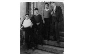 1960 - Entrada escuela del jardn
